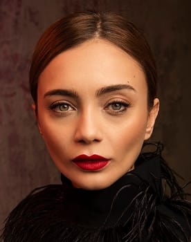 Damla Sönmez Damla Sönmez