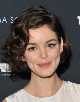 Nora Zehetner Nora Zehetner