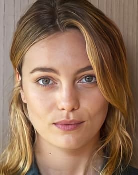 Leila George