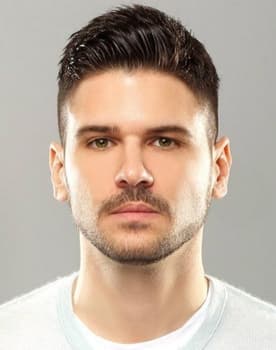 Tolgahan Sayışman Tolgahan Sayışman