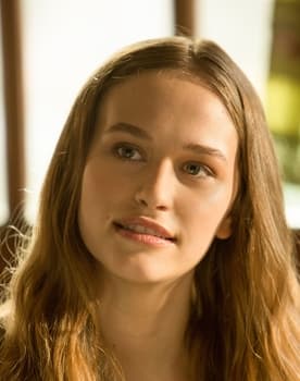 Zoe Graham Zoe Graham