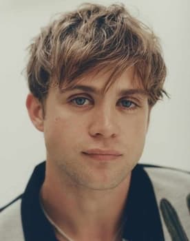 Leo Woodall Leo Woodall