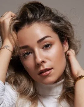 Samia Hofmann Samia Hofmann
